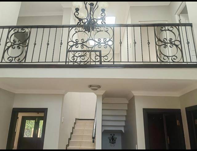 5 BEDROOM HOUSE FOR SALE IN KYALAMI ESTATE